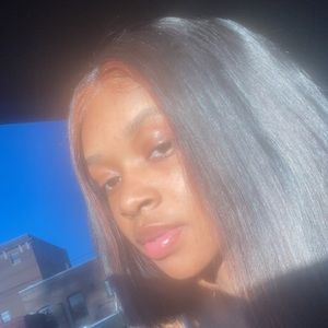 Meet your Posher, Asha